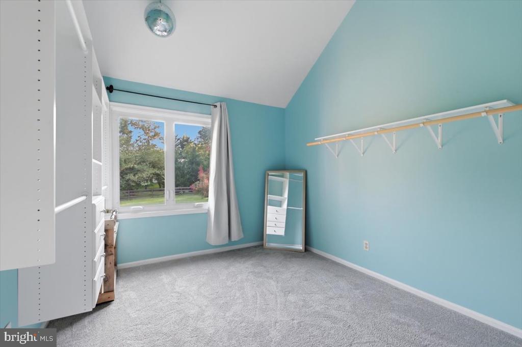 4366 STEPNEY DRIVE