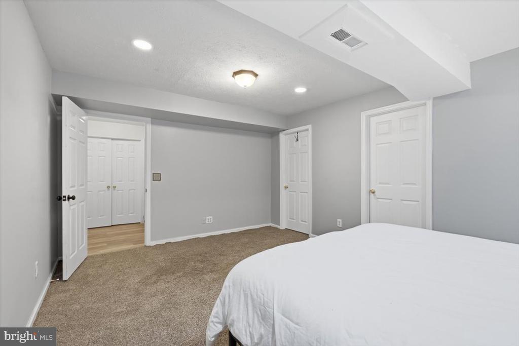 4366 STEPNEY DRIVE