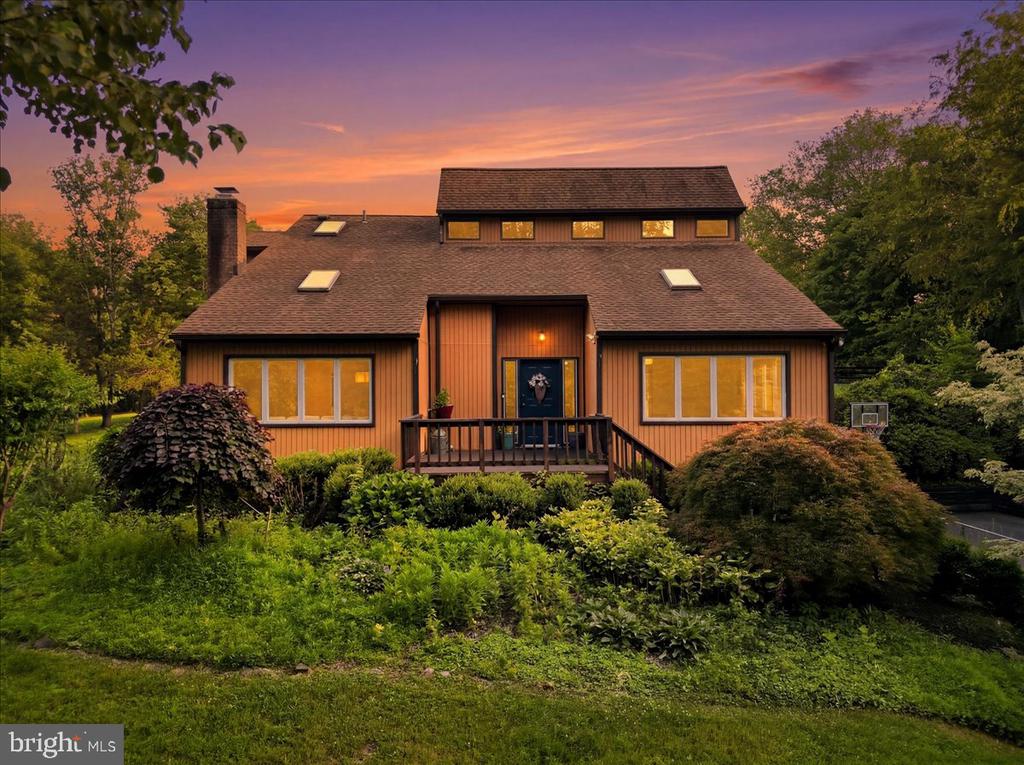 4366 STEPNEY DRIVE