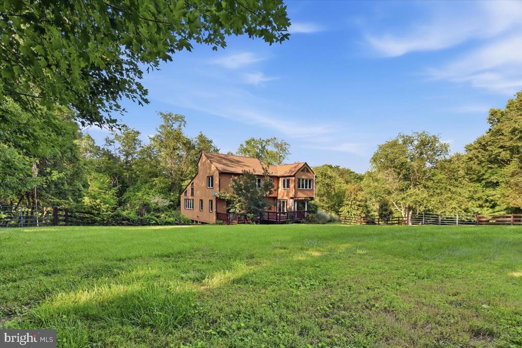4366 STEPNEY DRIVE