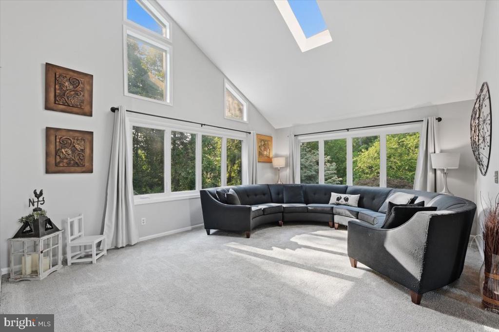4366 STEPNEY DRIVE