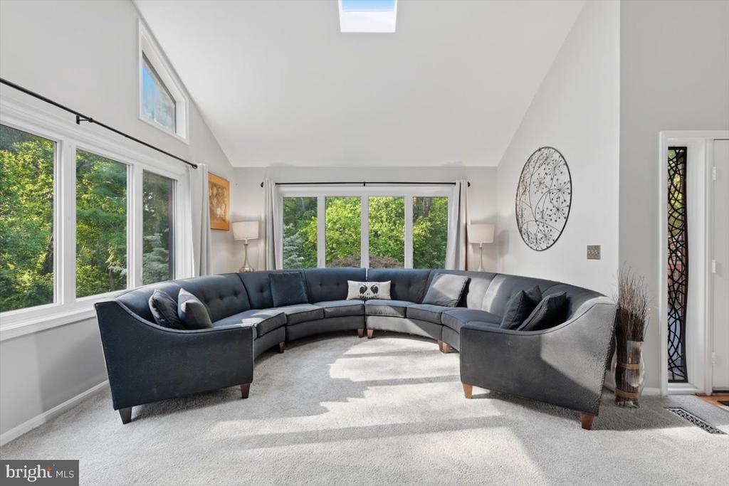 4366 STEPNEY DRIVE