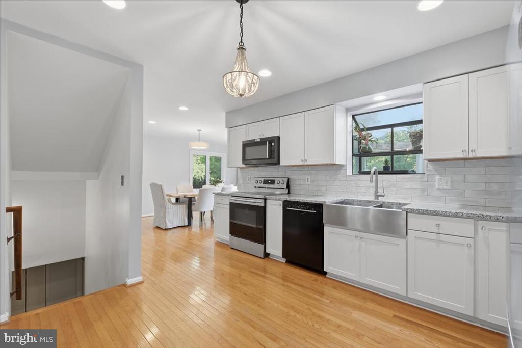 4366 STEPNEY DRIVE
