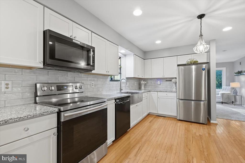 4366 STEPNEY DRIVE