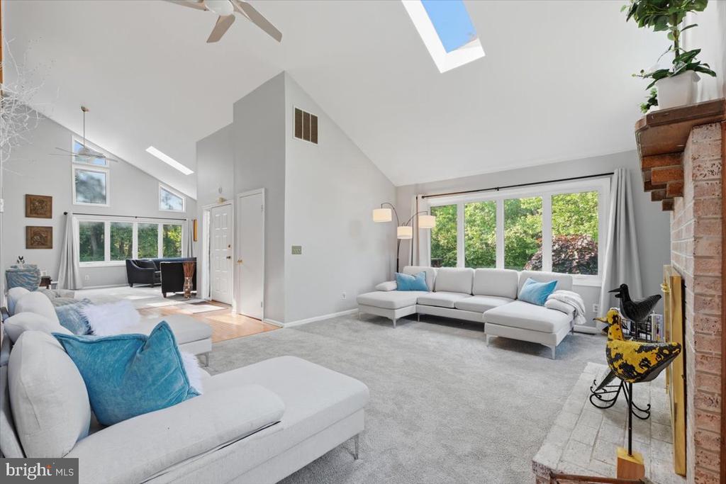 4366 STEPNEY DRIVE