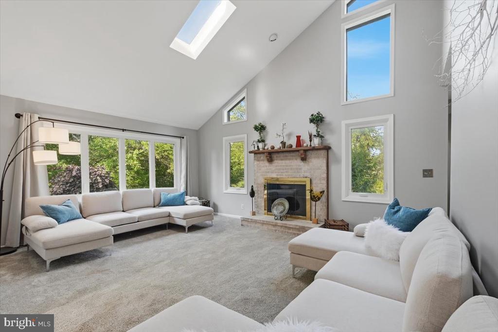 4366 STEPNEY DRIVE