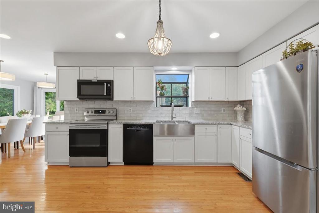 4366 STEPNEY DRIVE