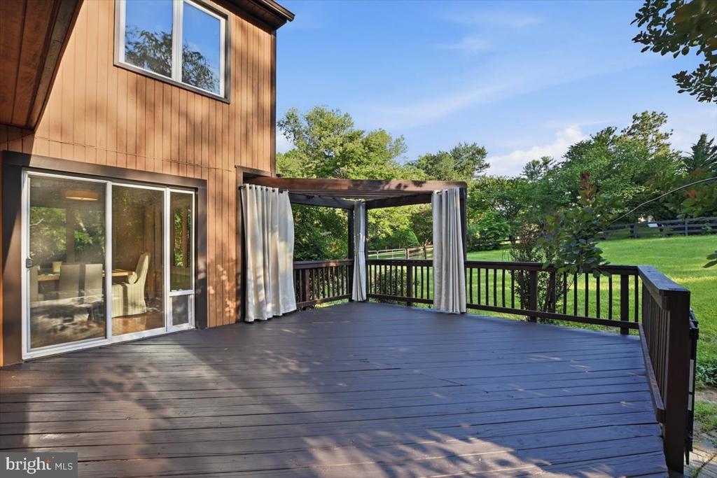 4366 STEPNEY DRIVE