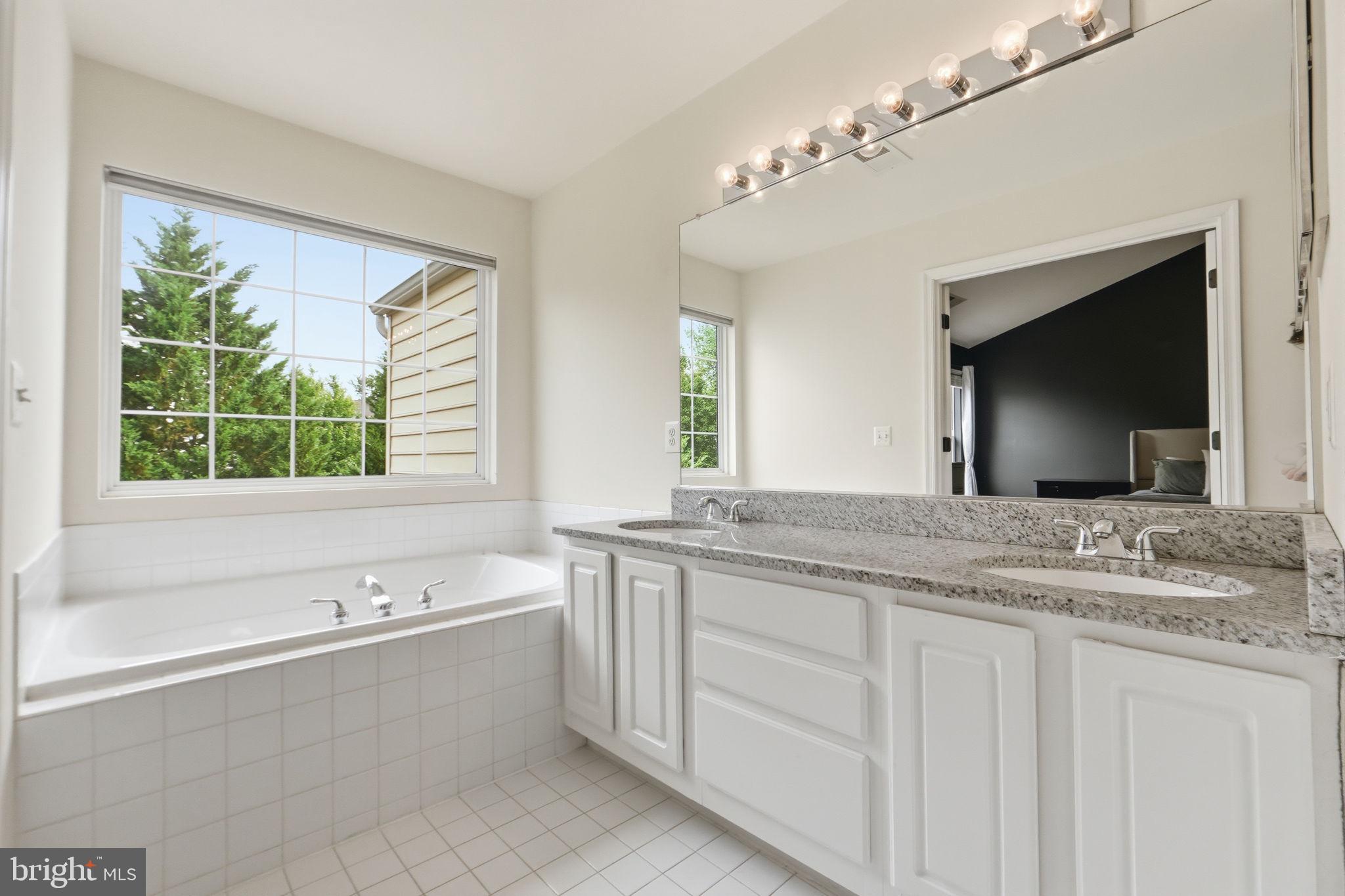 14222 LEGEND GLEN COURT