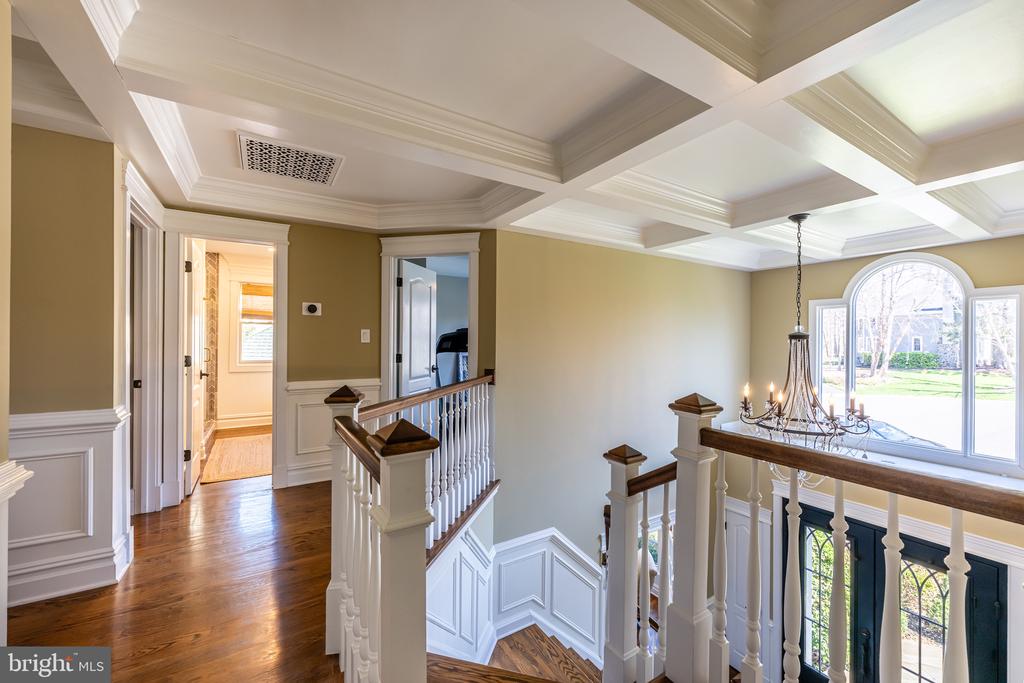 8125 CROOKED OAKS COURT