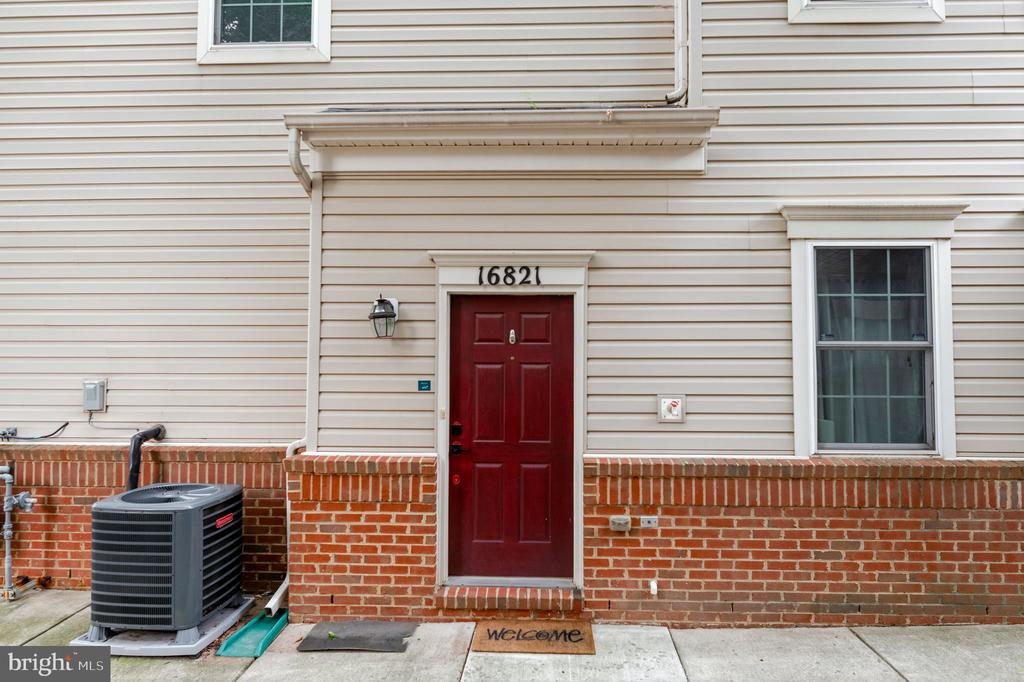 16821 NUTTAL OAK PLACE Unit: 4