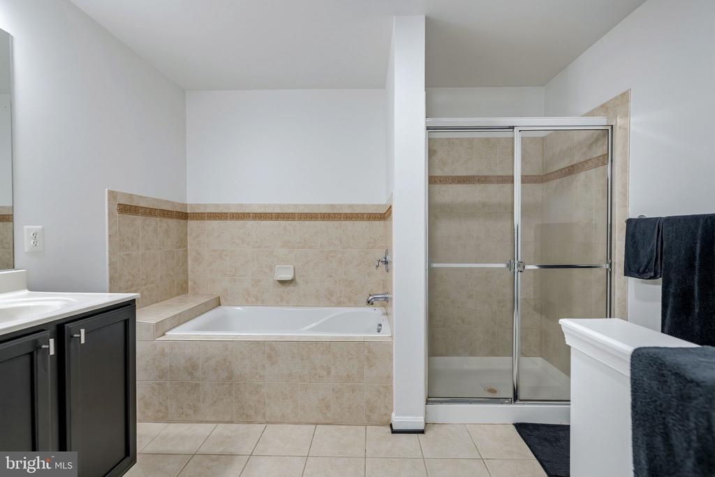 16821 NUTTAL OAK PLACE Unit: 4