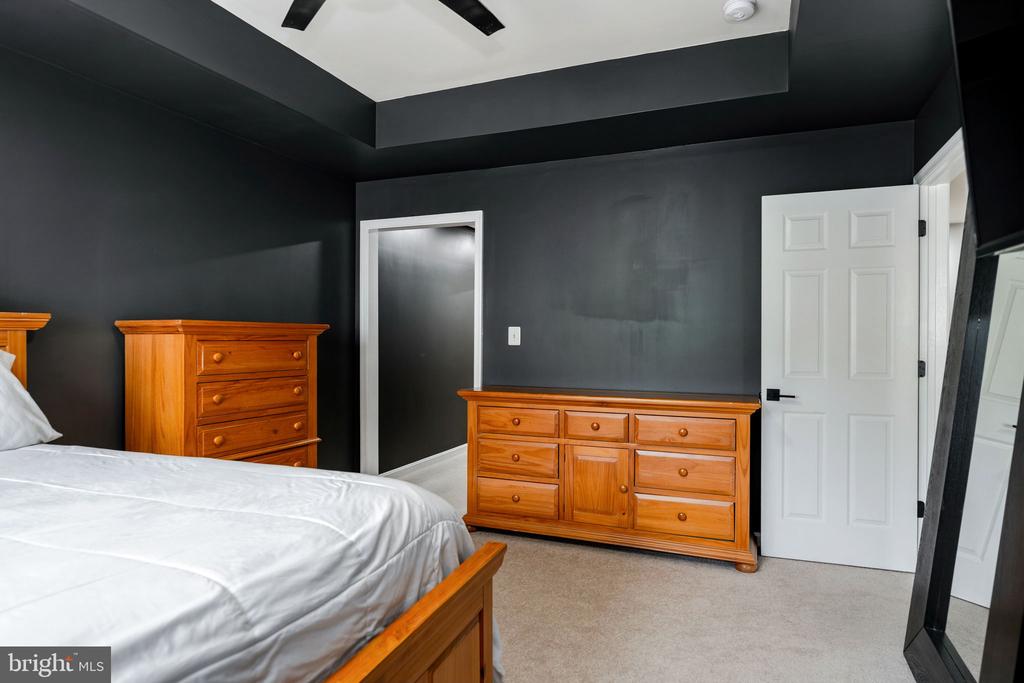 16821 NUTTAL OAK PLACE Unit: 4
