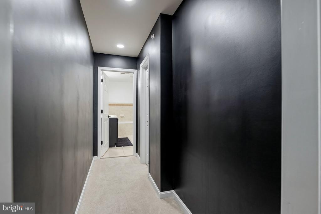 16821 NUTTAL OAK PLACE Unit: 4