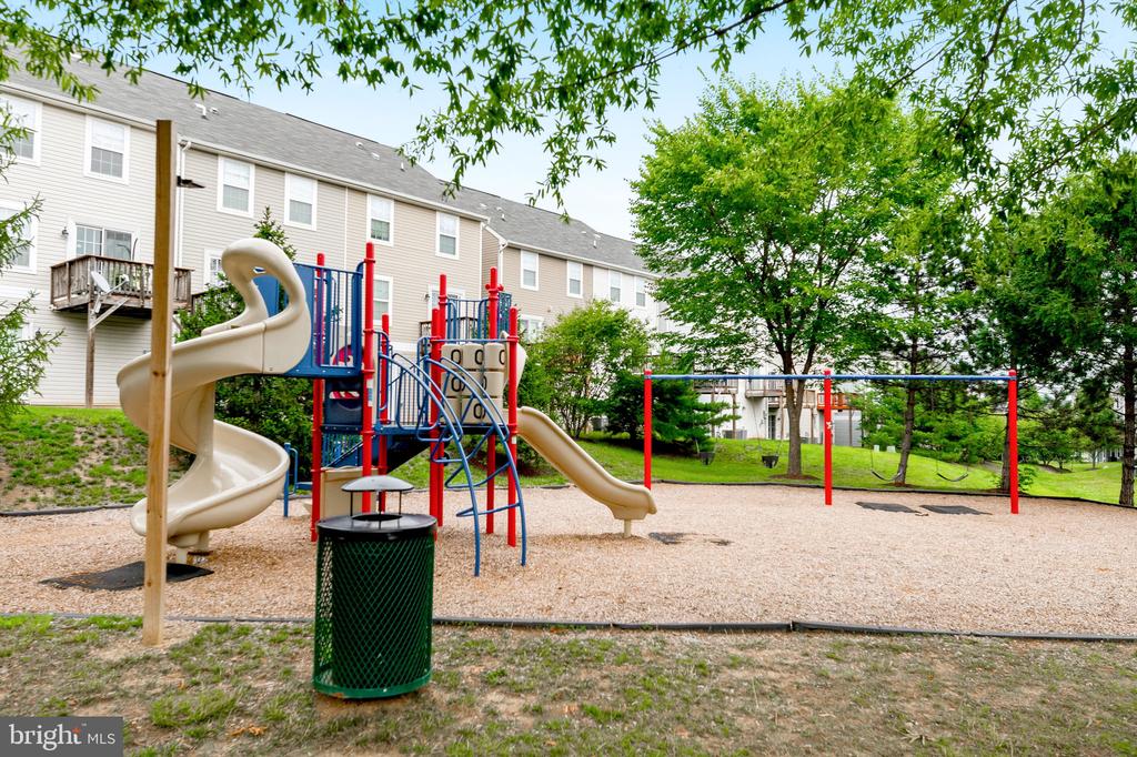 16821 NUTTAL OAK PLACE Unit: 4