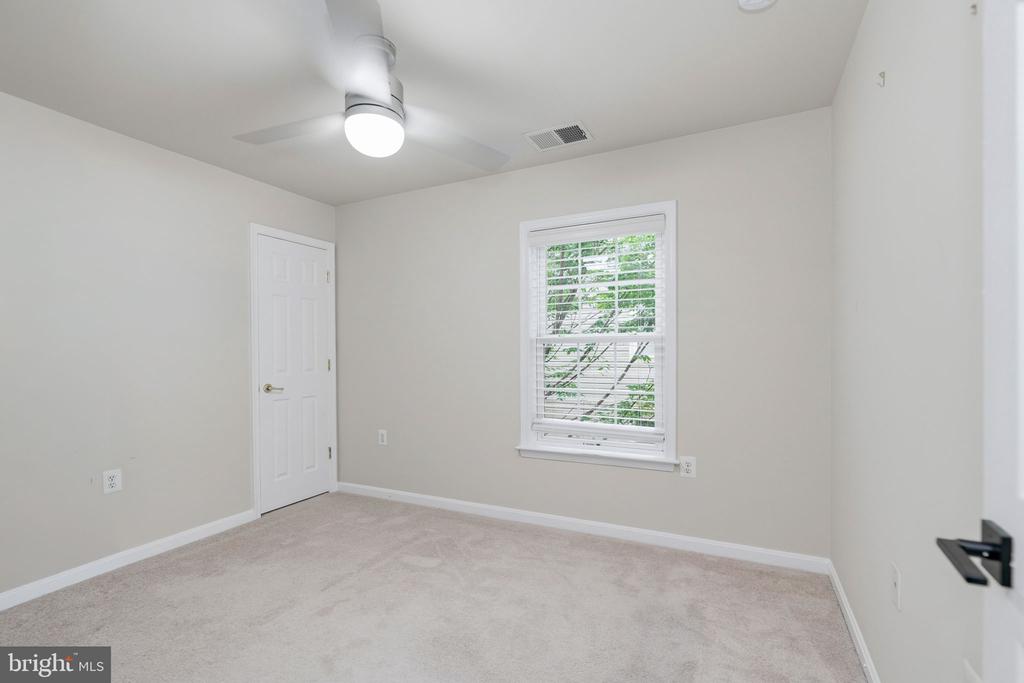 16821 NUTTAL OAK PLACE Unit: 4