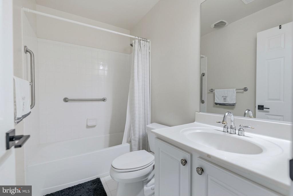 16821 NUTTAL OAK PLACE Unit: 4