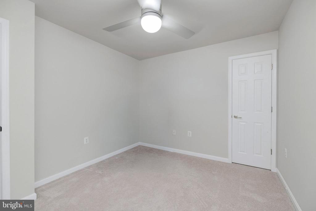 16821 NUTTAL OAK PLACE Unit: 4