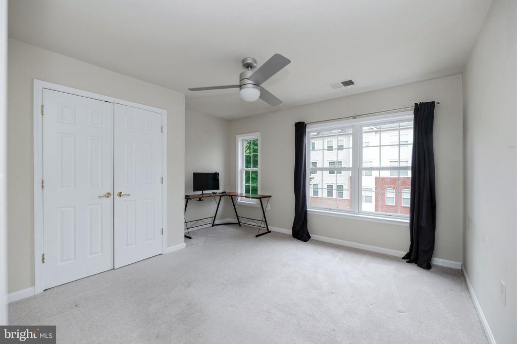 16821 NUTTAL OAK PLACE Unit: 4