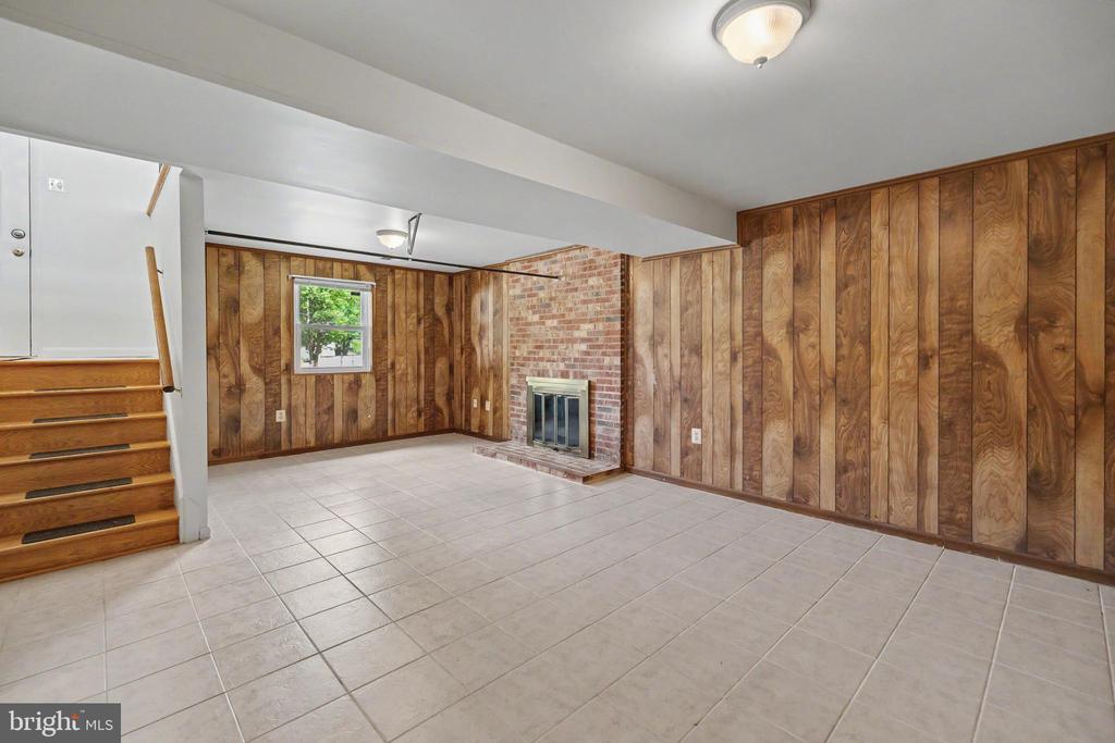 14356 SHAW COURT