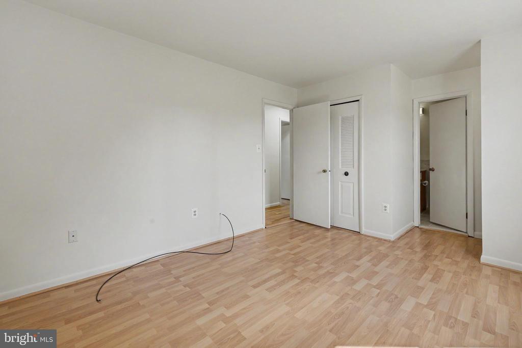 14356 SHAW COURT
