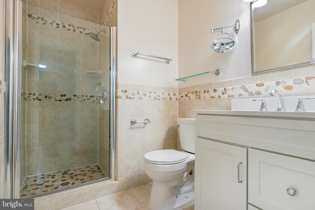 12204 HARBOR DRIVE