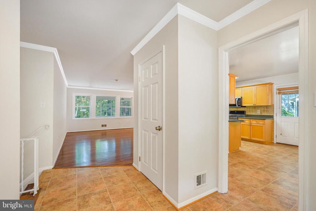 12204 HARBOR DRIVE
