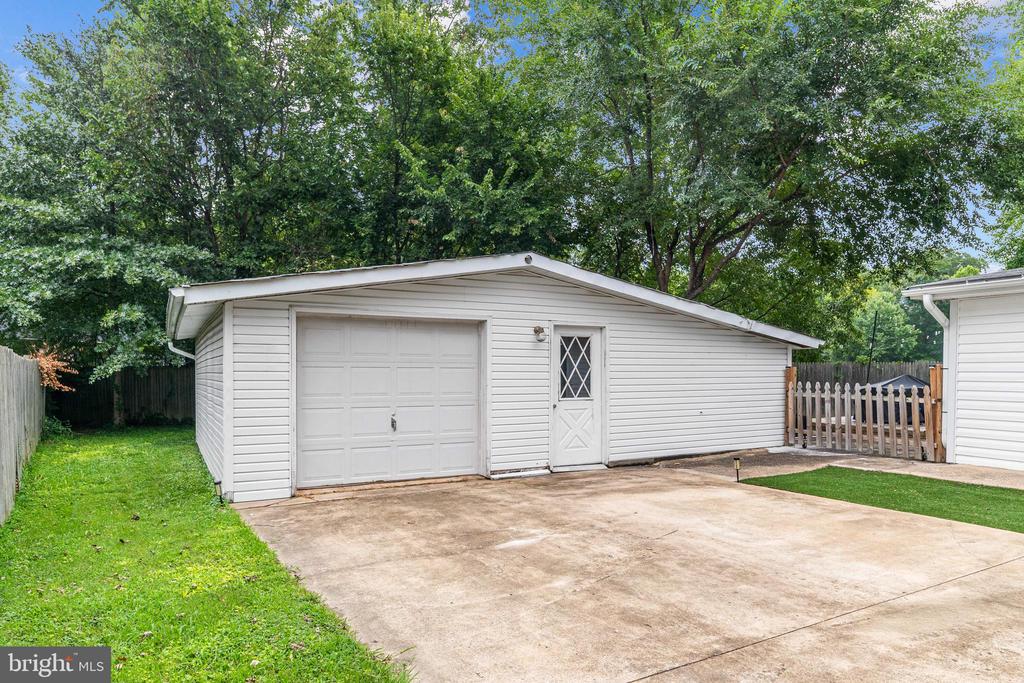 13603 ALEXIS COURT
