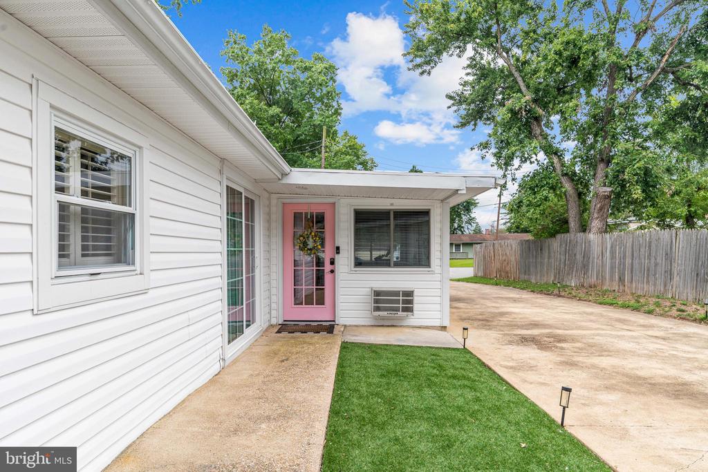 13603 ALEXIS COURT