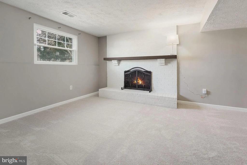 16012 NORMANDY COURT
