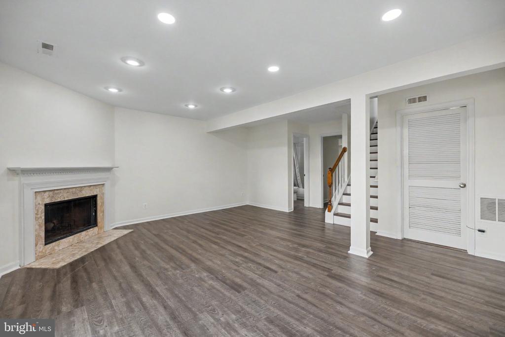 11198 PRIVATES COURT