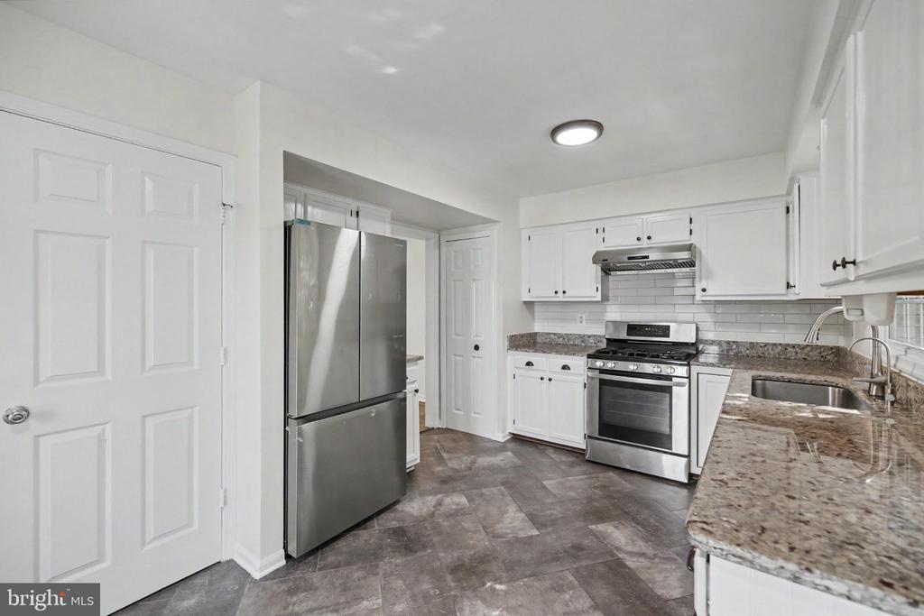 11198 PRIVATES COURT