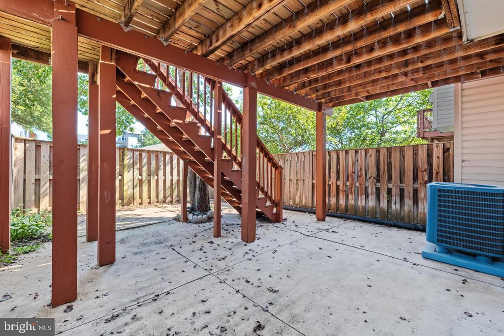 1455 FAWN HOLLOW LANE