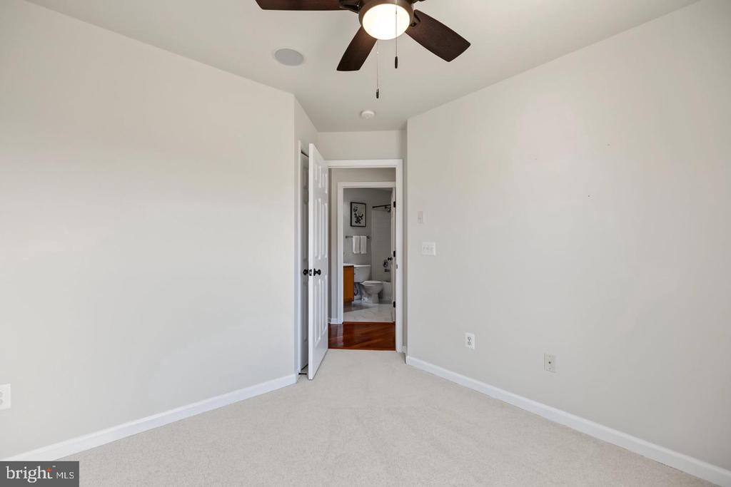 1455 FAWN HOLLOW LANE