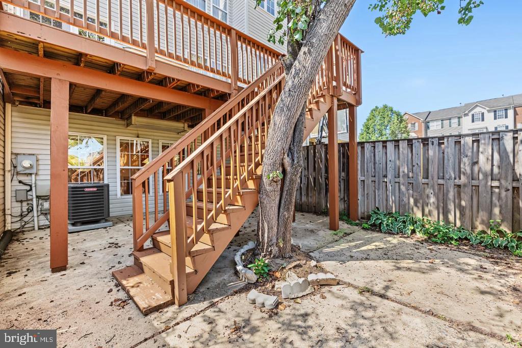 1455 FAWN HOLLOW LANE