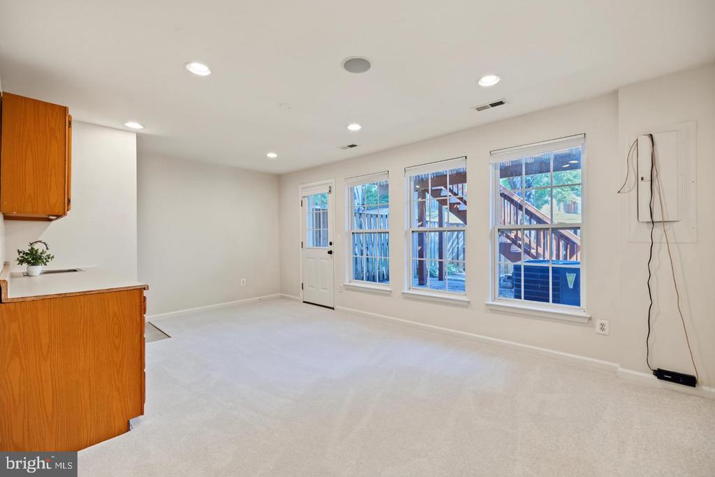 1455 FAWN HOLLOW LANE