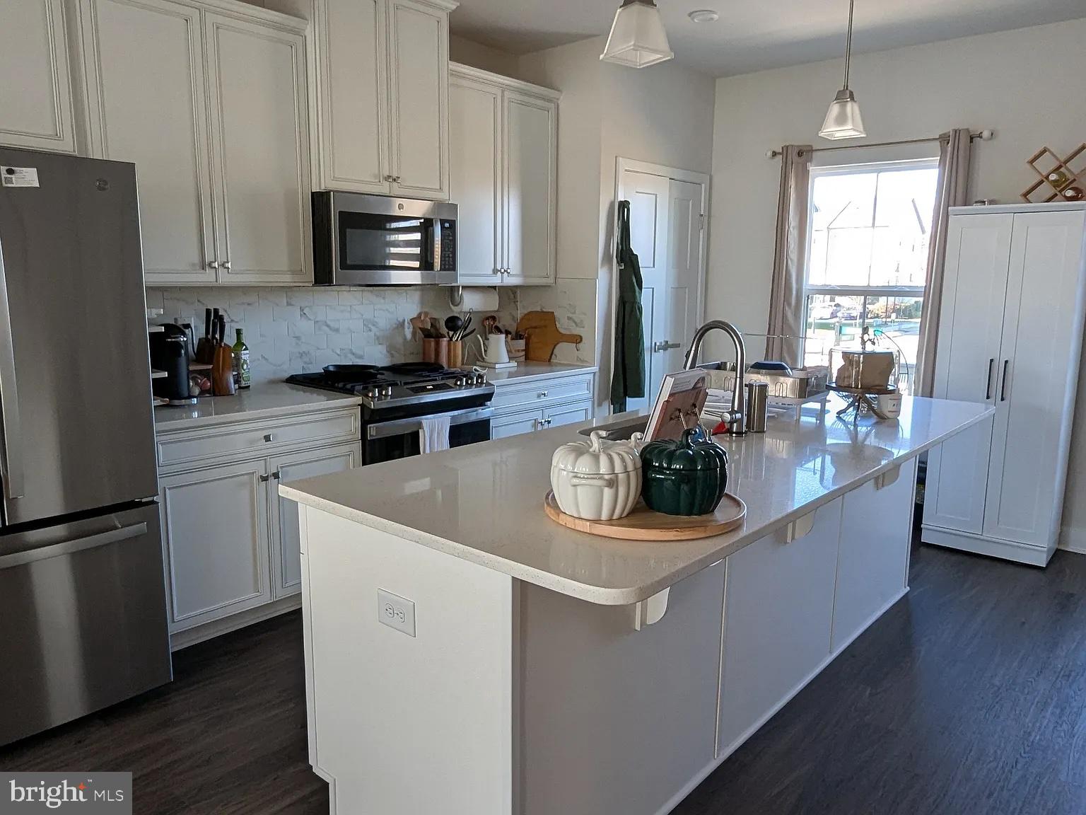 2037 TOBACCO MILL STREET