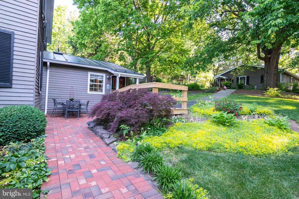 303 Orchard Dr