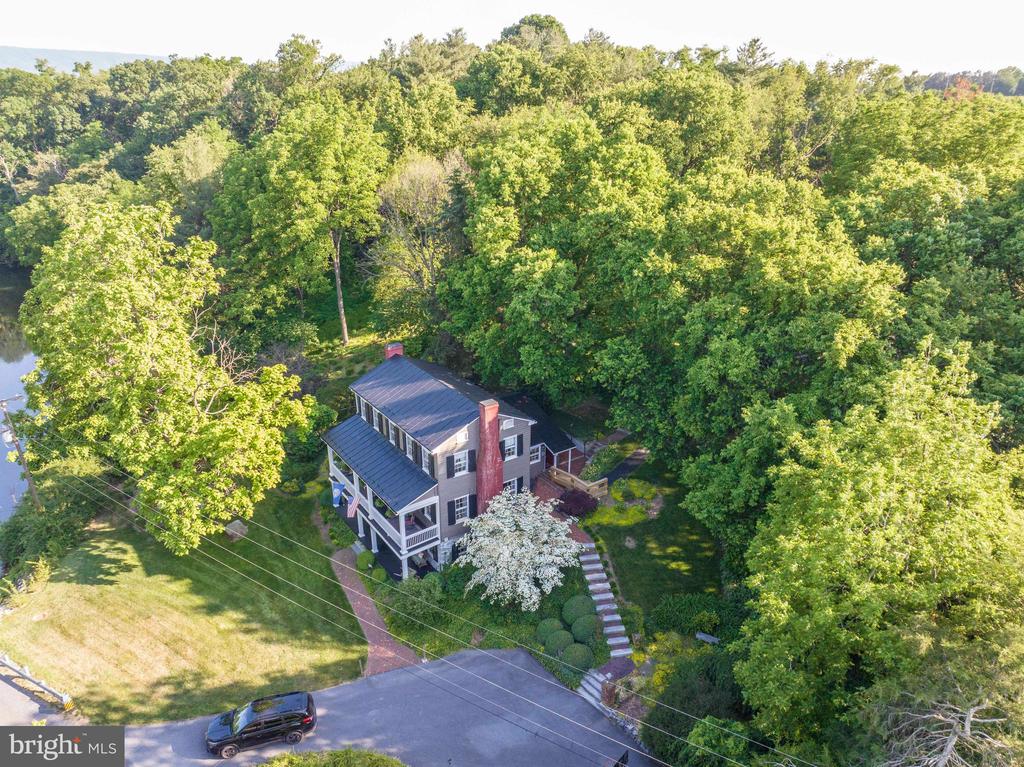 303 Orchard Dr