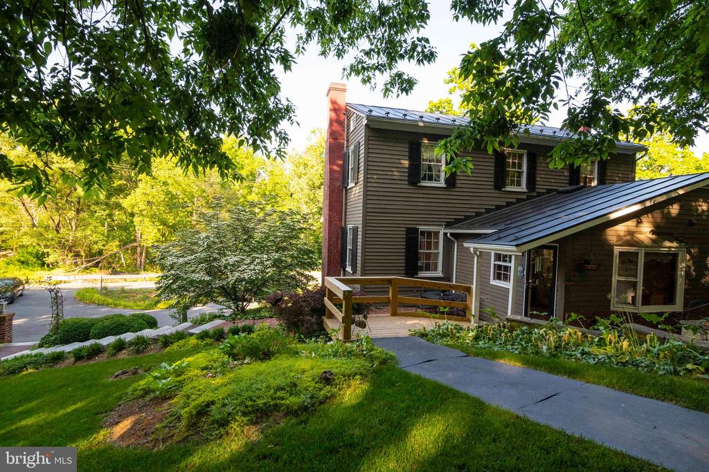303 Orchard Dr