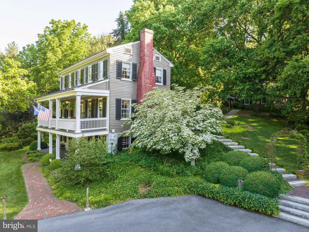 303 Orchard Dr