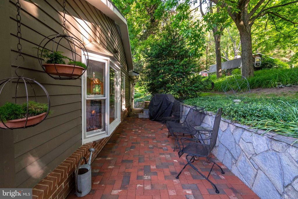 303 Orchard Dr