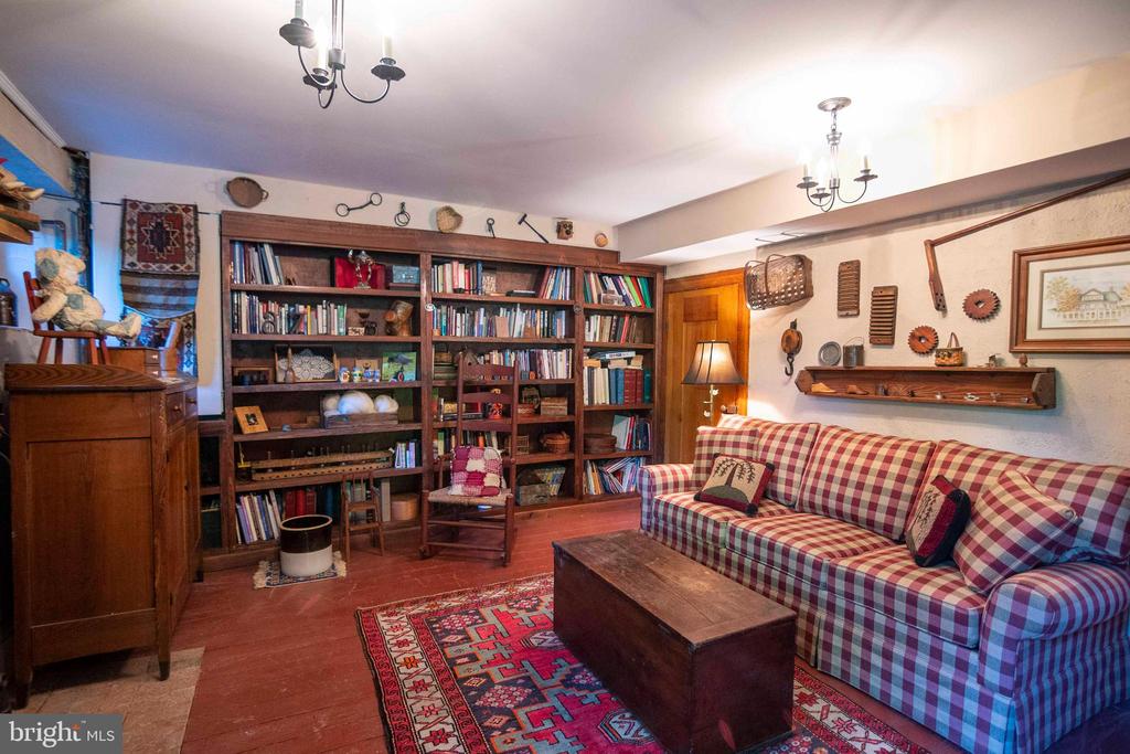 303 Orchard Dr