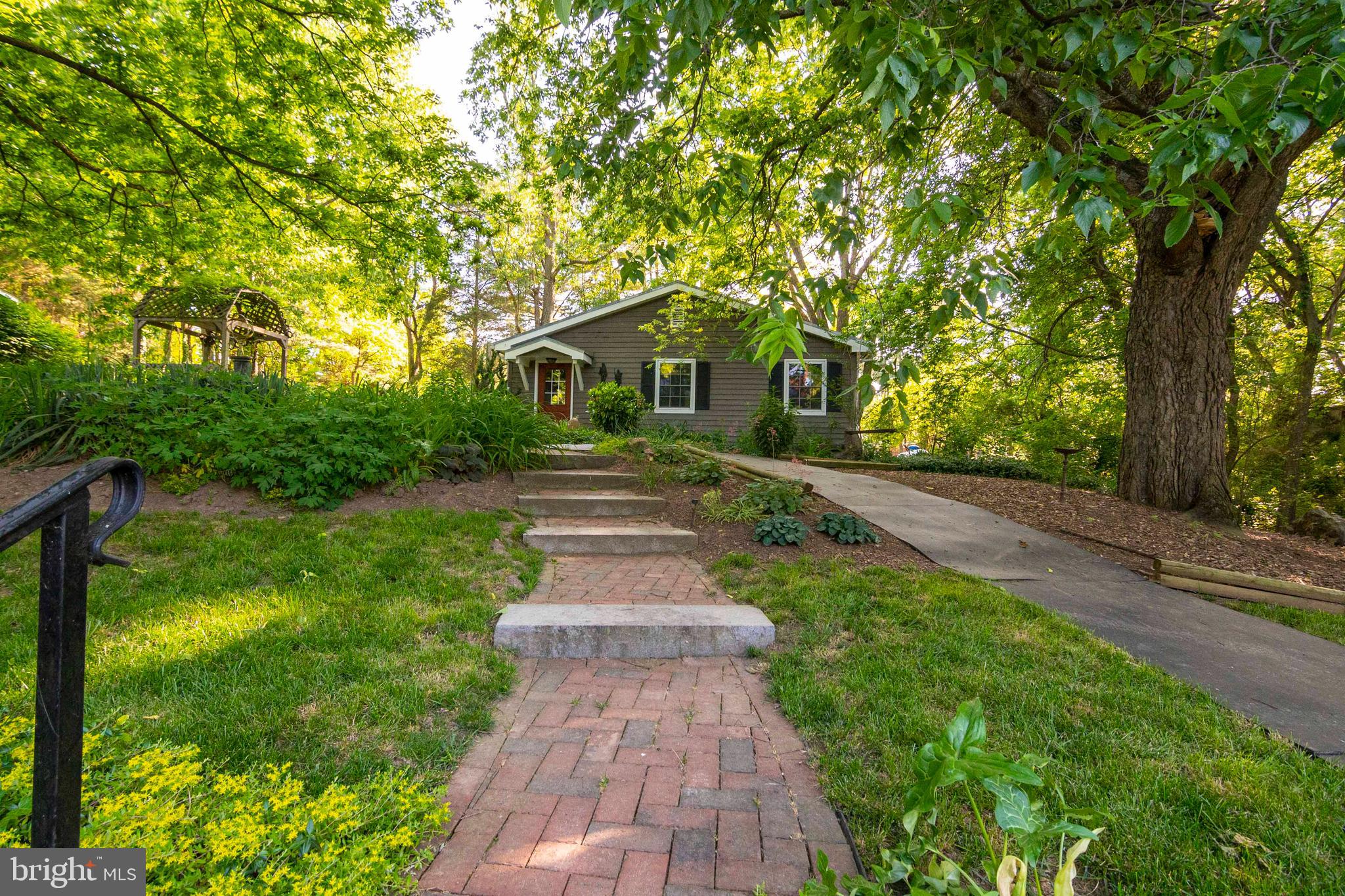 303 Orchard Dr