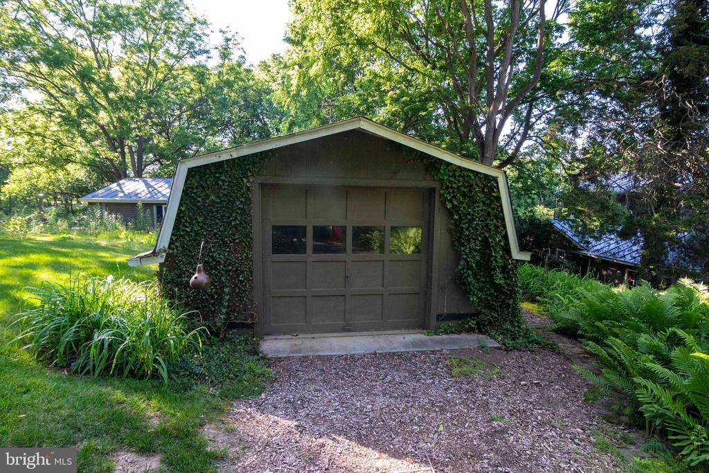 303 Orchard Dr