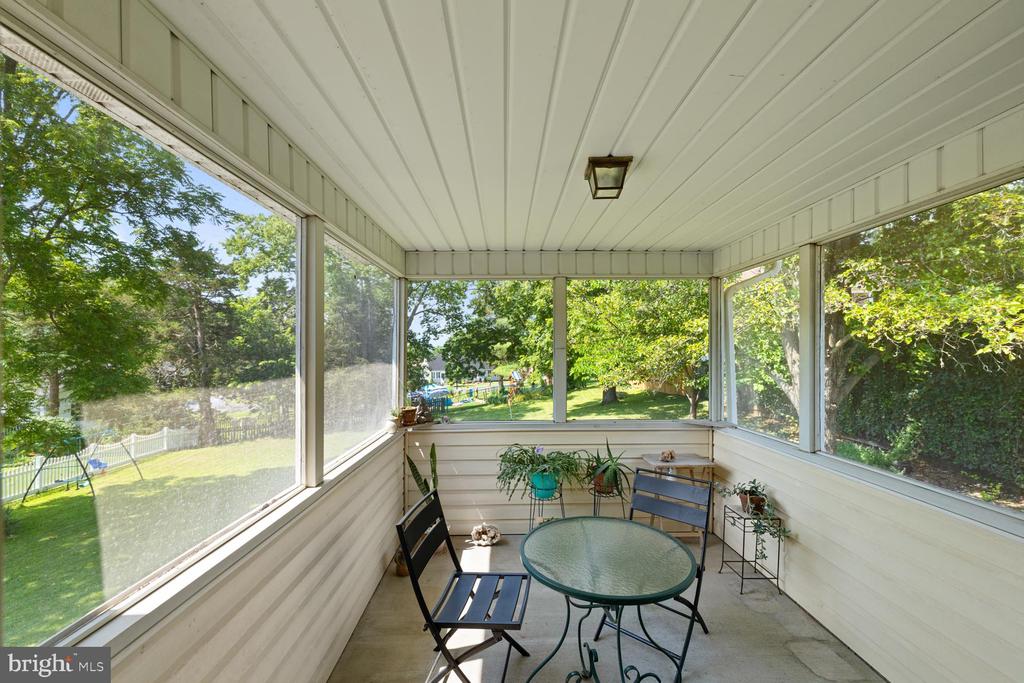 421 DICKERSON LANE