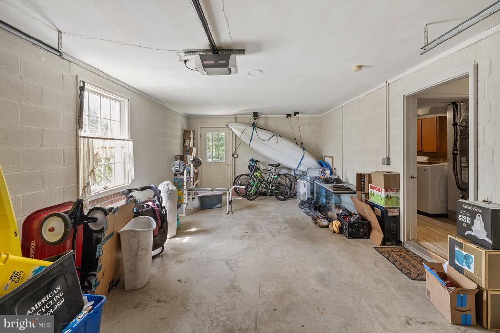 421 DICKERSON LANE