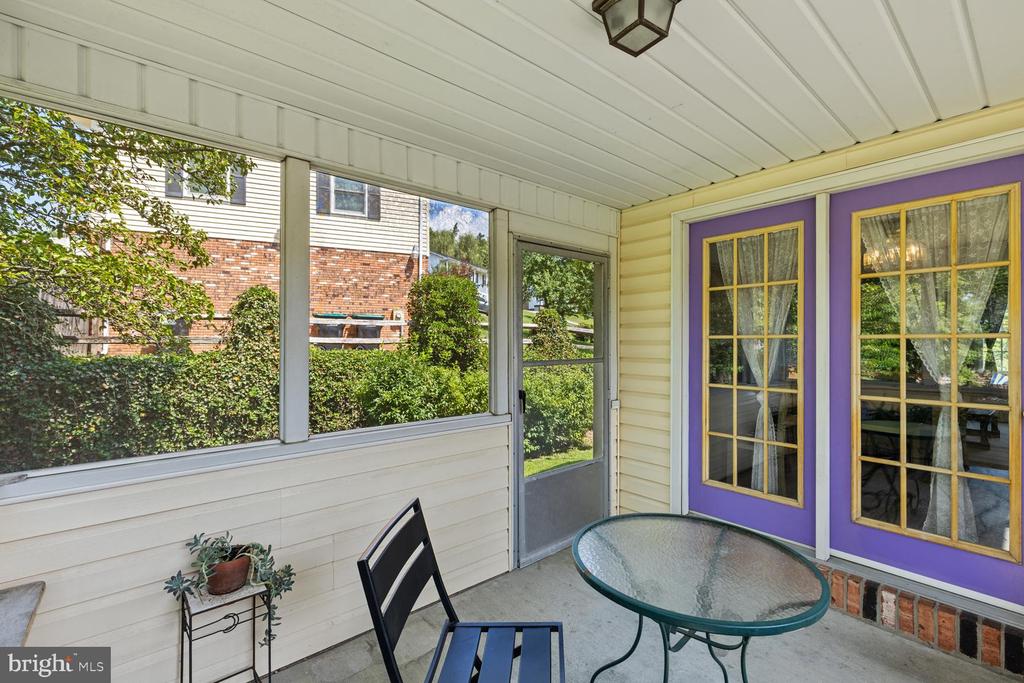 421 DICKERSON LANE
