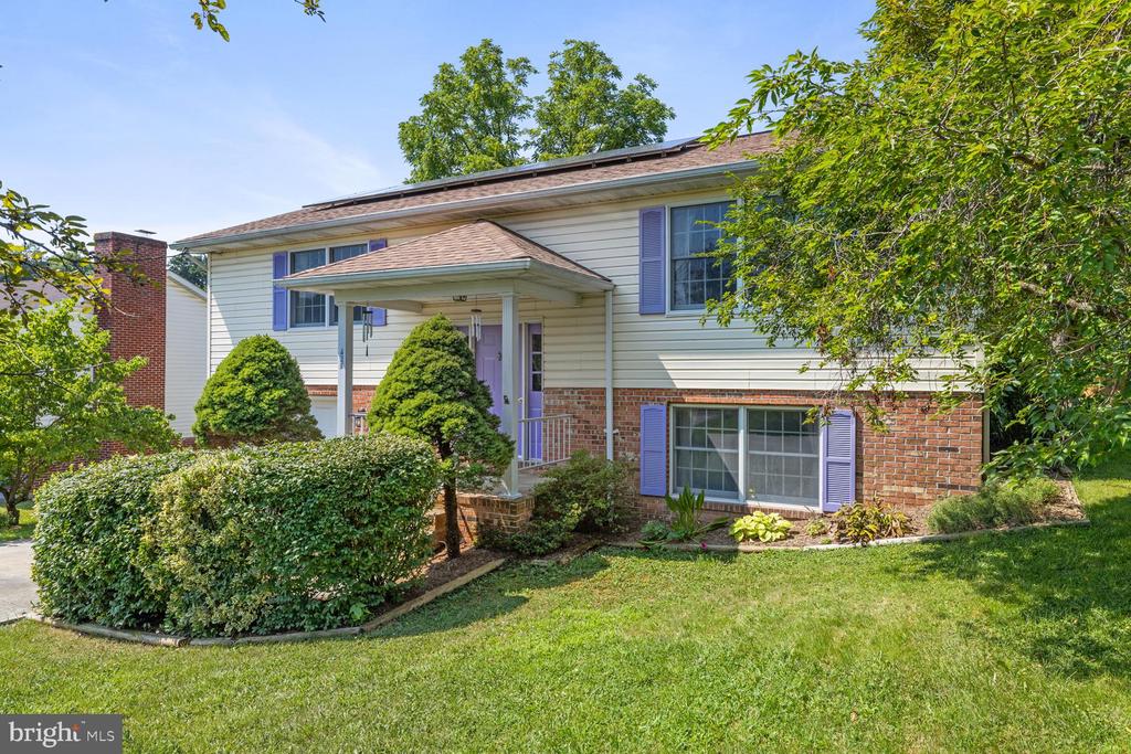 421 DICKERSON LANE