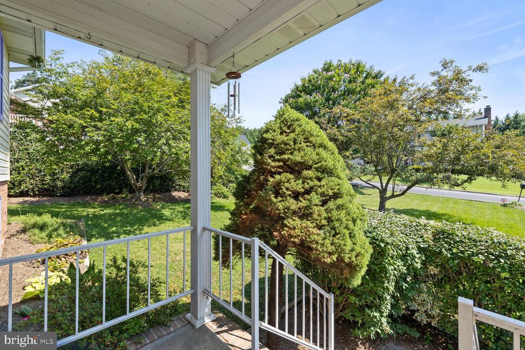 421 DICKERSON LANE